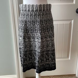 NWT Sweater Skirt Black and Cream Size Small (4-6)